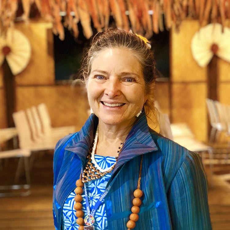 website design for a scholar and author - Elisabeth Holland, PhD